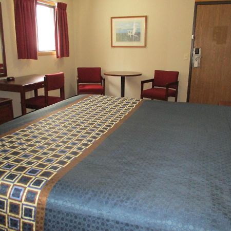 Travelodge By Wyndham Spirit Lake/Okoboji Exterior foto